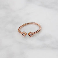 charlotte textured ring band